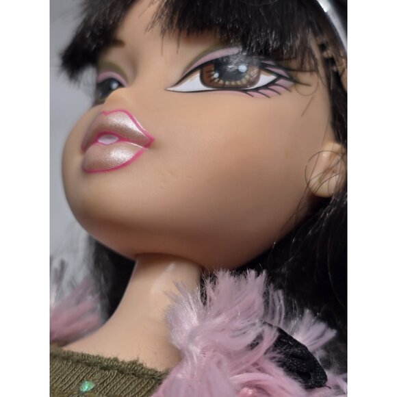 Bratz Princess Jade Doll Rare- Mark On Hand- See Description - Picture 8 of 16